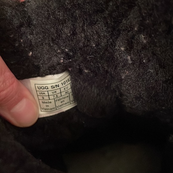 UGG Women’s Bailey Bow II - Black; Size 9 - Picture 7 of 7